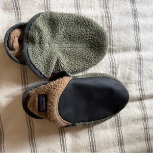 Patagonia Infant Fleece Slippers - Brown and Olive